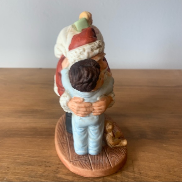 Vtg Homco Figurine A Hug From Santa With Little Boy & Teddy Bear, 5261 Christmas - Picture 3 of 9